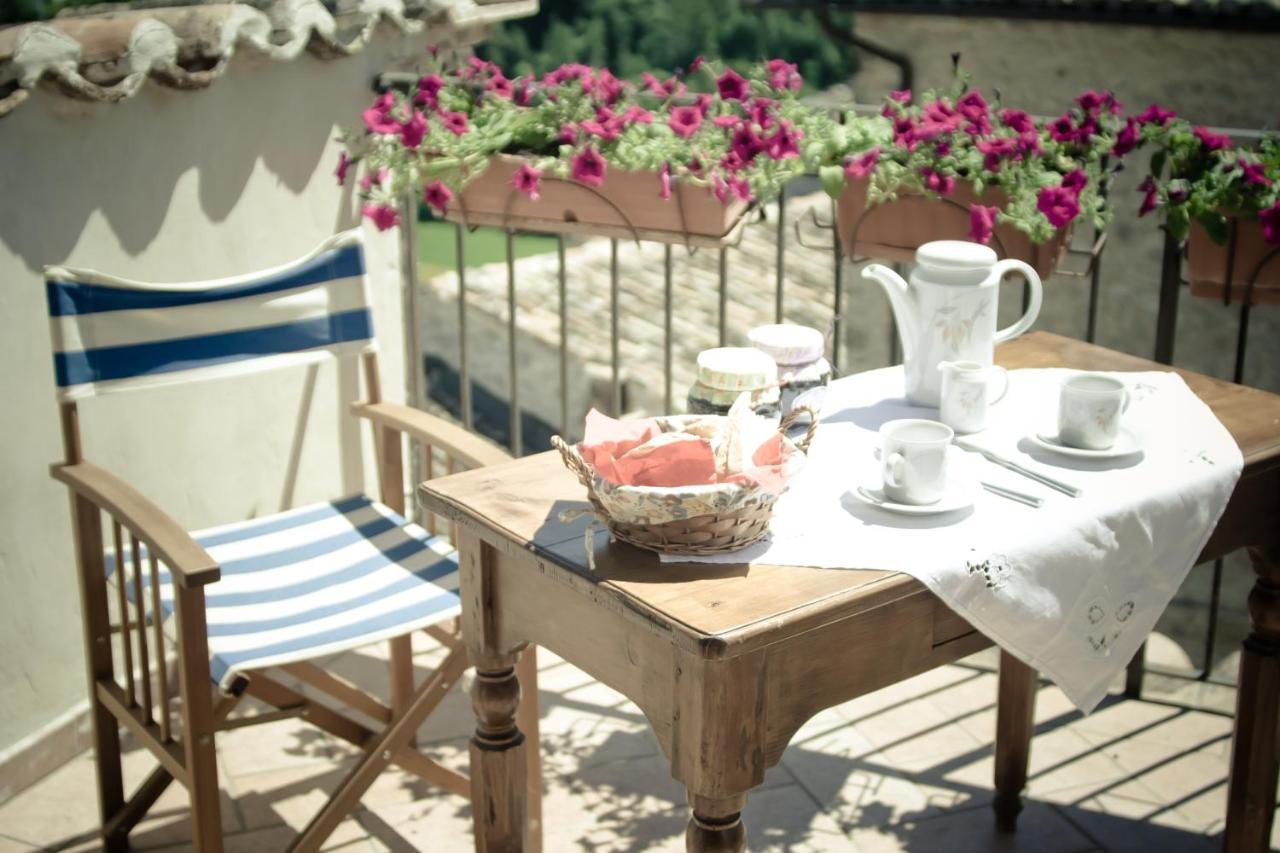 Borgo San Valentino Aparthotel Arrone Ngoại thất bức ảnh