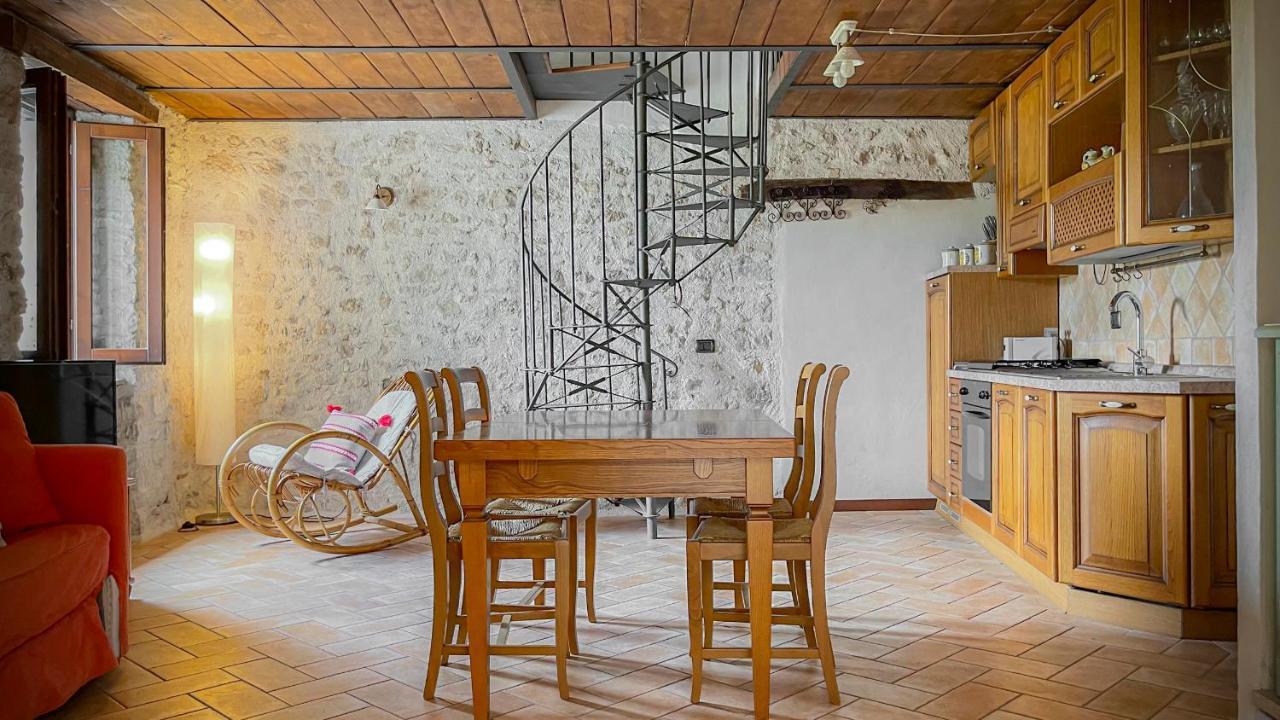 Borgo San Valentino Aparthotel Arrone Ngoại thất bức ảnh
