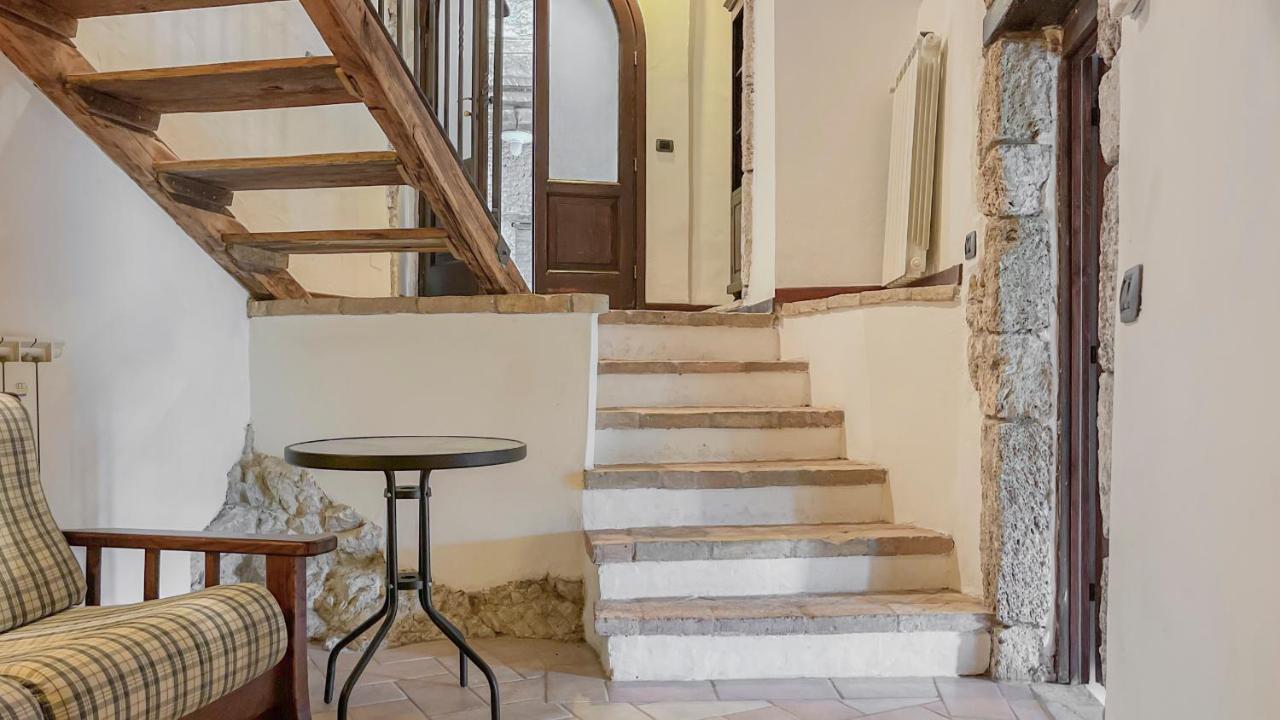 Borgo San Valentino Aparthotel Arrone Ngoại thất bức ảnh