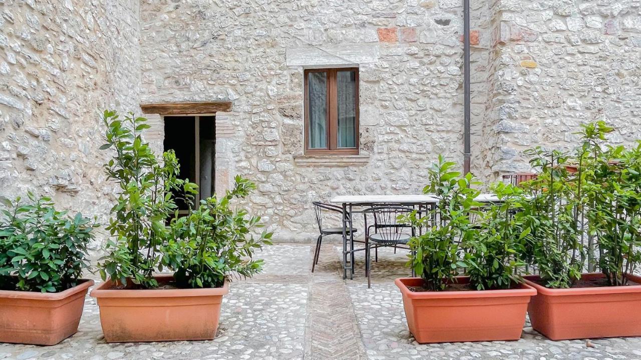 Borgo San Valentino Aparthotel Arrone Ngoại thất bức ảnh