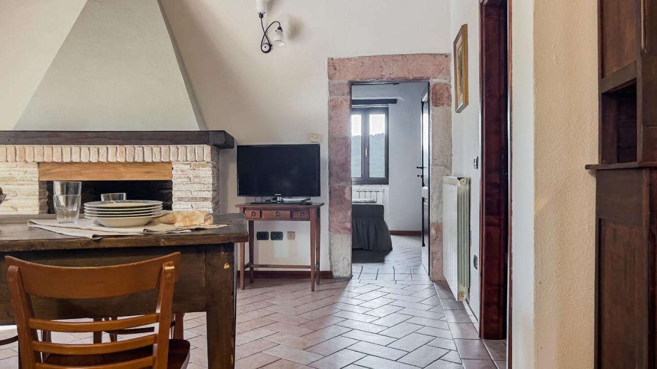 Borgo San Valentino Aparthotel Arrone Ngoại thất bức ảnh
