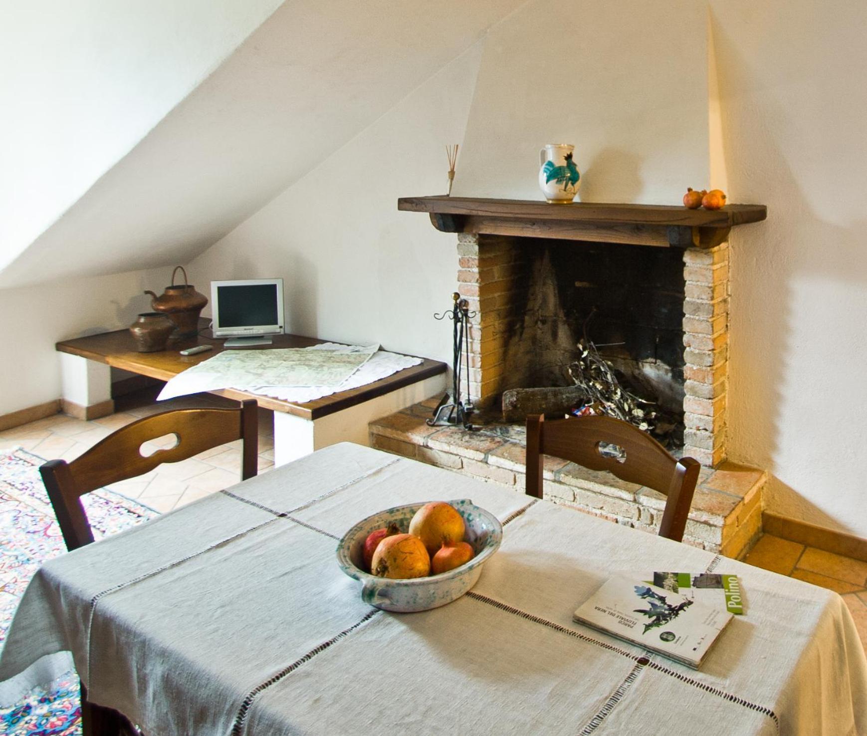 Borgo San Valentino Aparthotel Arrone Ngoại thất bức ảnh
