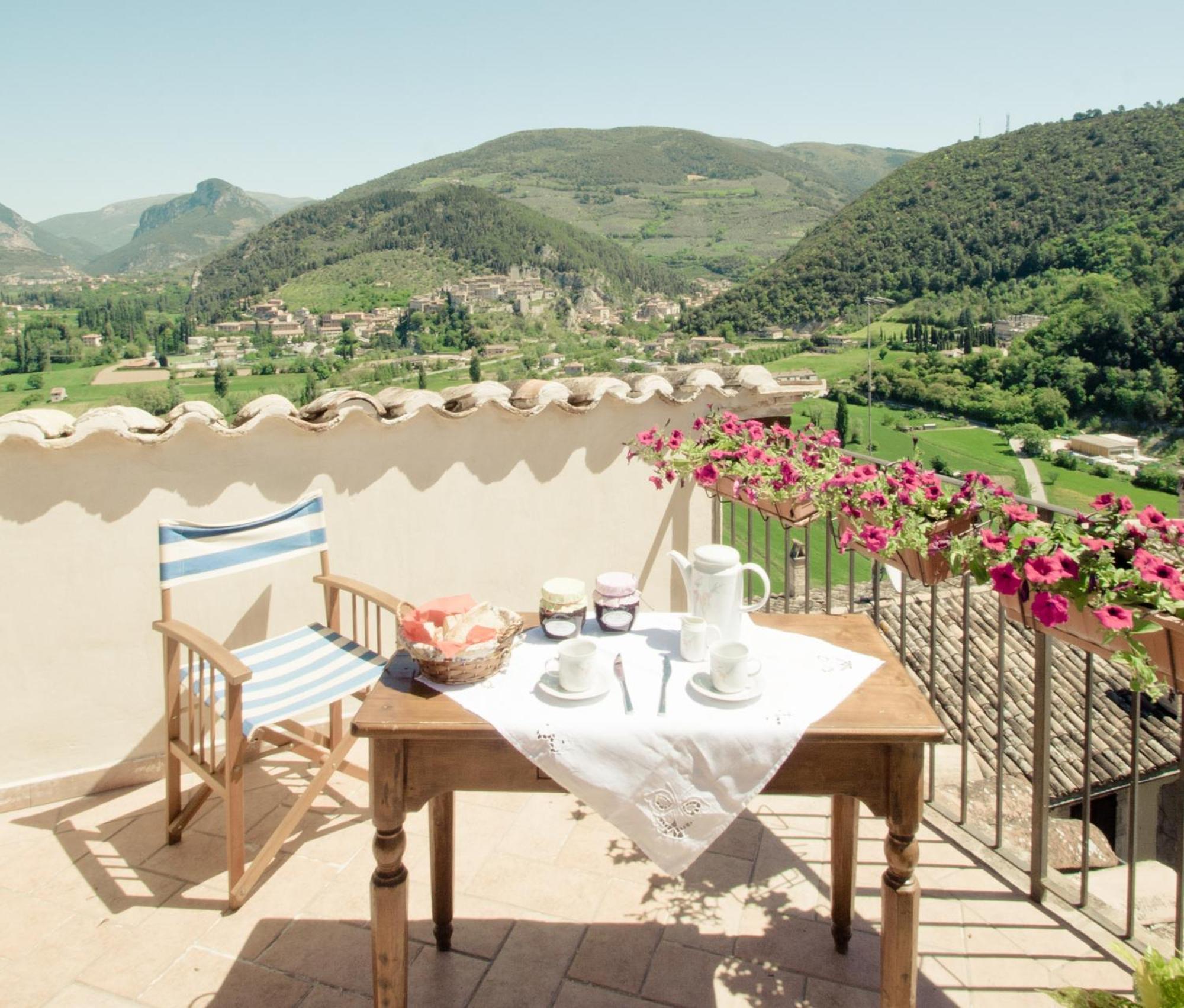 Borgo San Valentino Aparthotel Arrone Ngoại thất bức ảnh